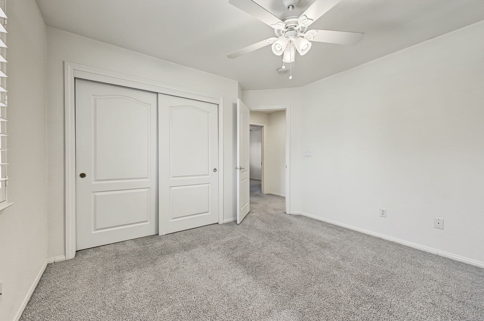 LAS VEGAS House: 6125 MARKLEHAM