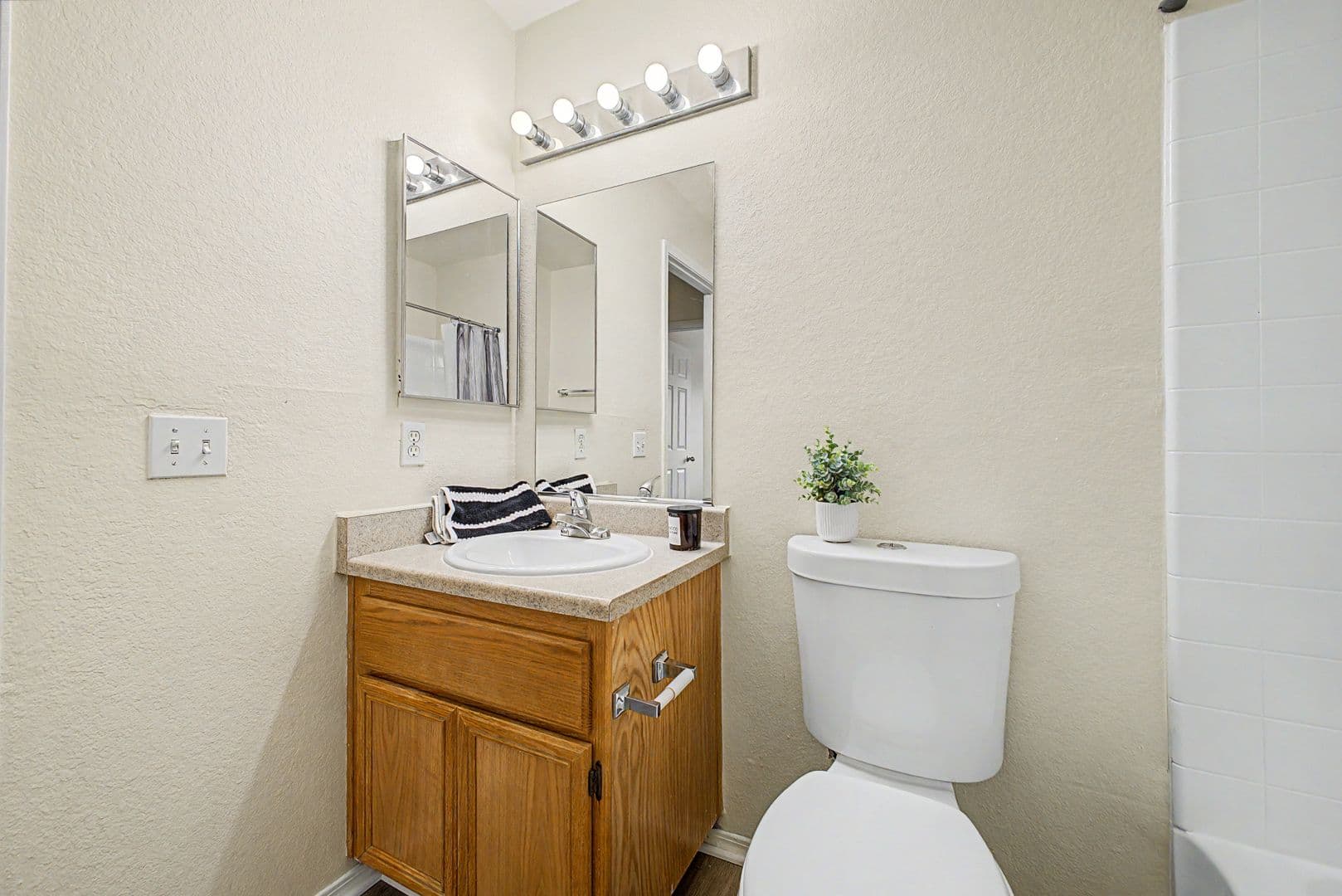 LAS VEGAS House: 4730 E CRAIG RD BLDG #5 UNIT #2029