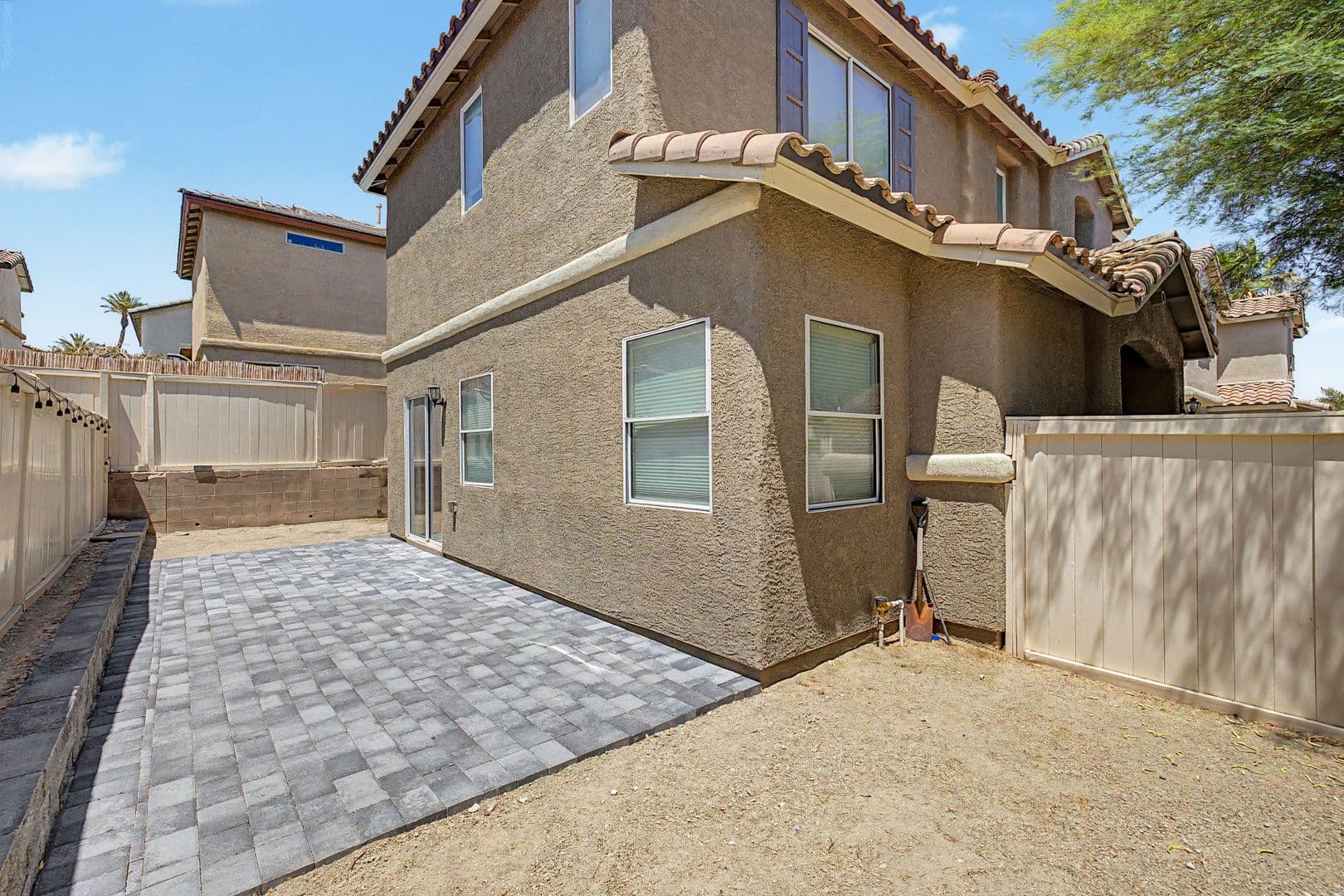 LAS VEGAS House: 8168 NEW LEAF AVE