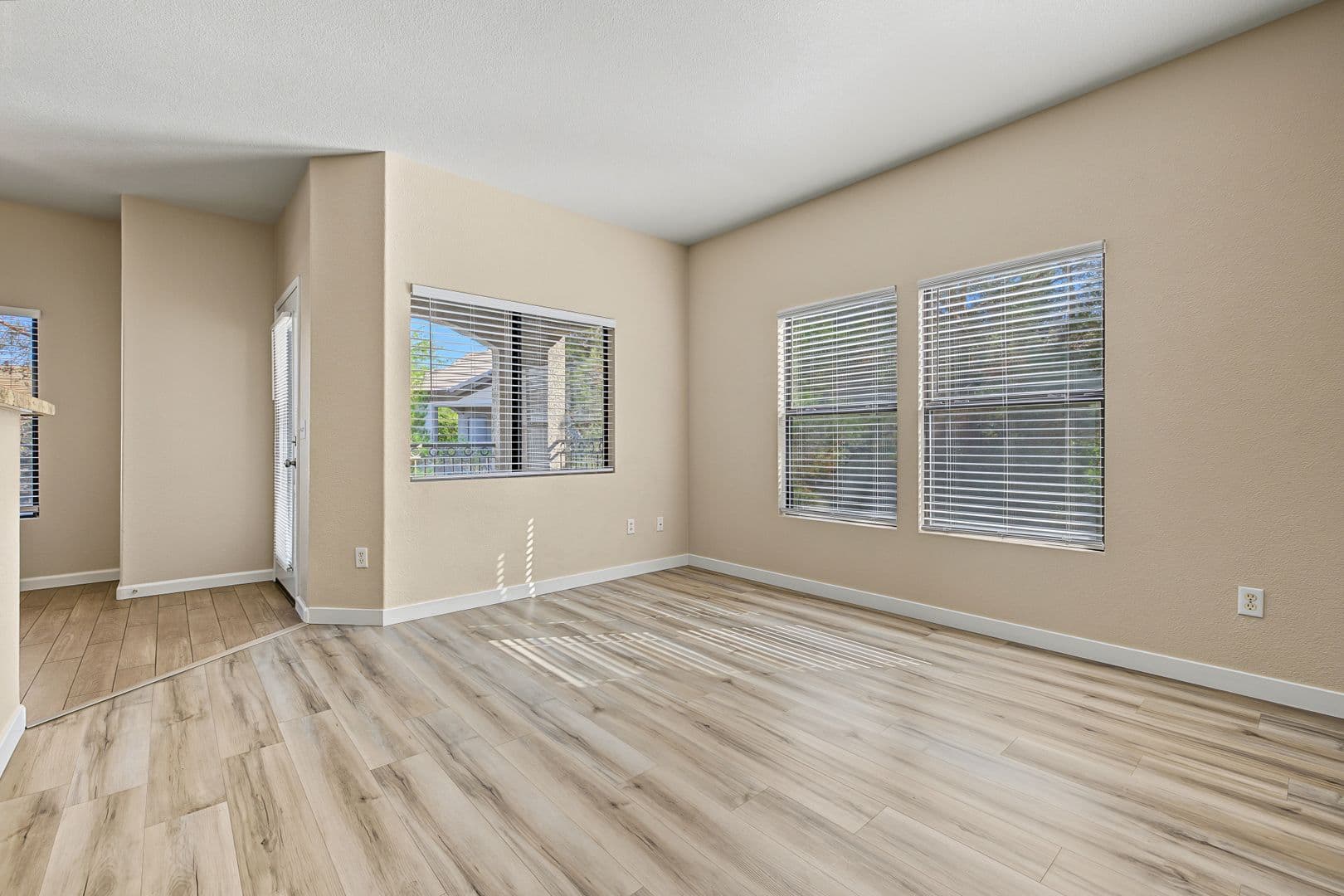 Las Vegas House: 8250 North Grand Canyon #2149