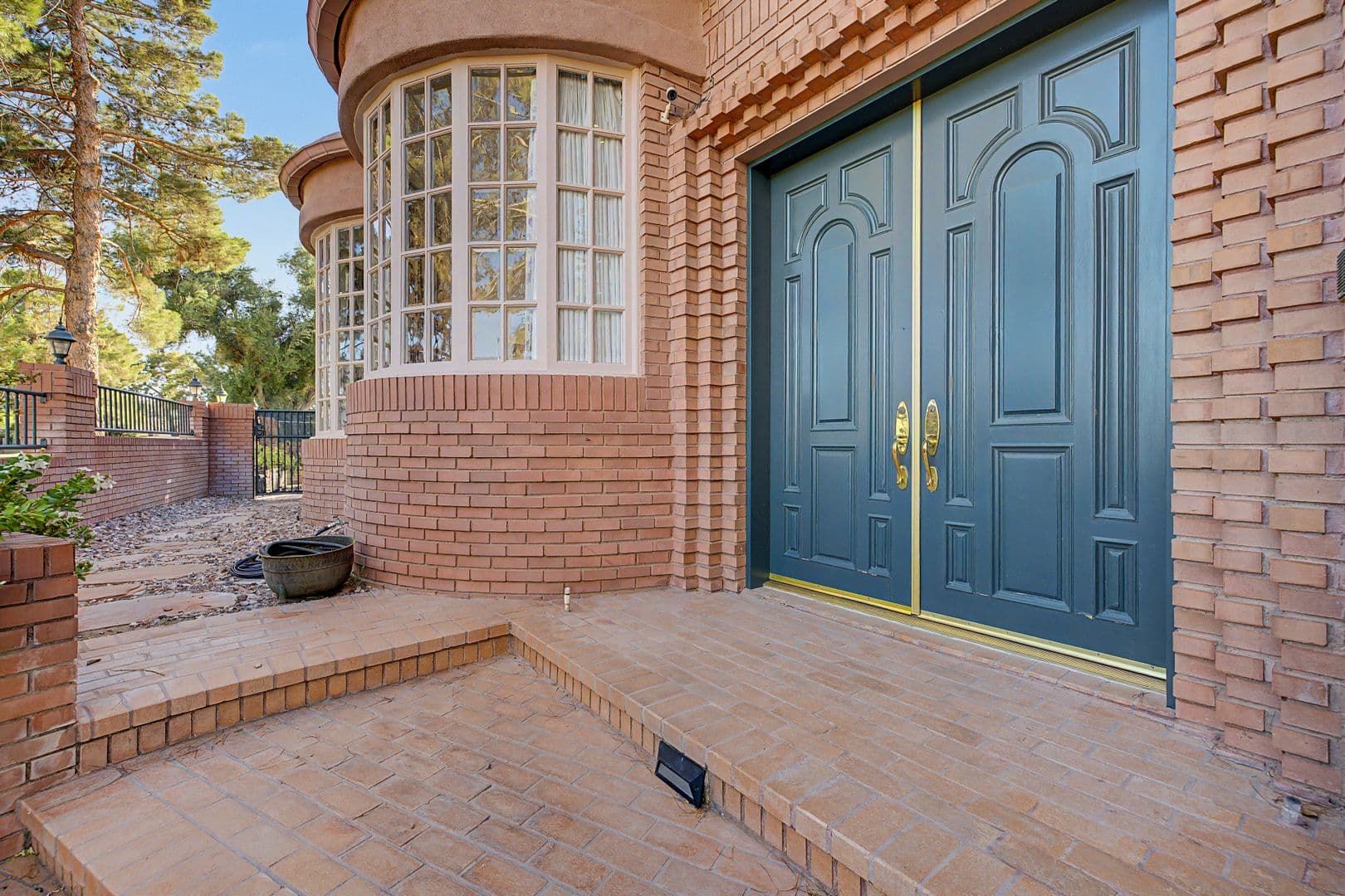 LAS VEGAS House: 1105 BROADMOOR AVE