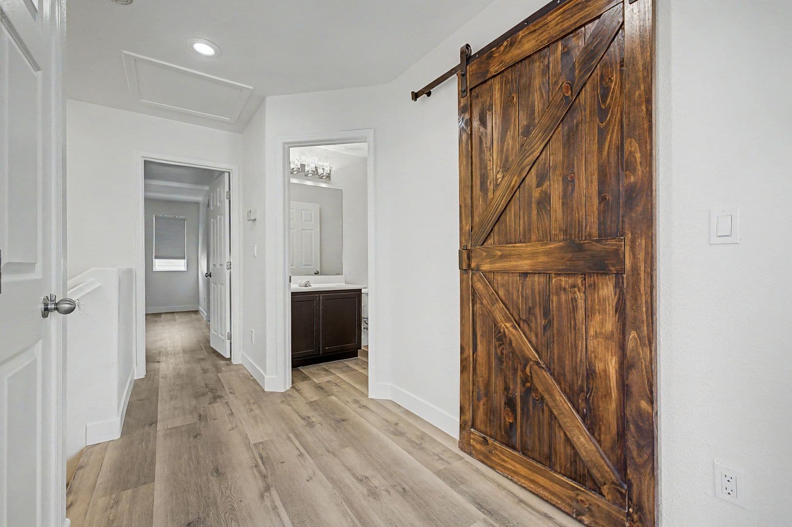 LAS VEGAS House: 8168 NEW LEAF AVE