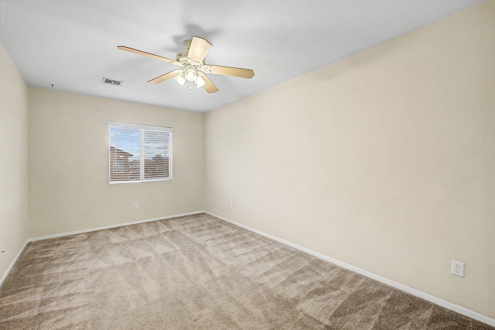 N LAS VEGAS House: 3721 GRETCHEN CT