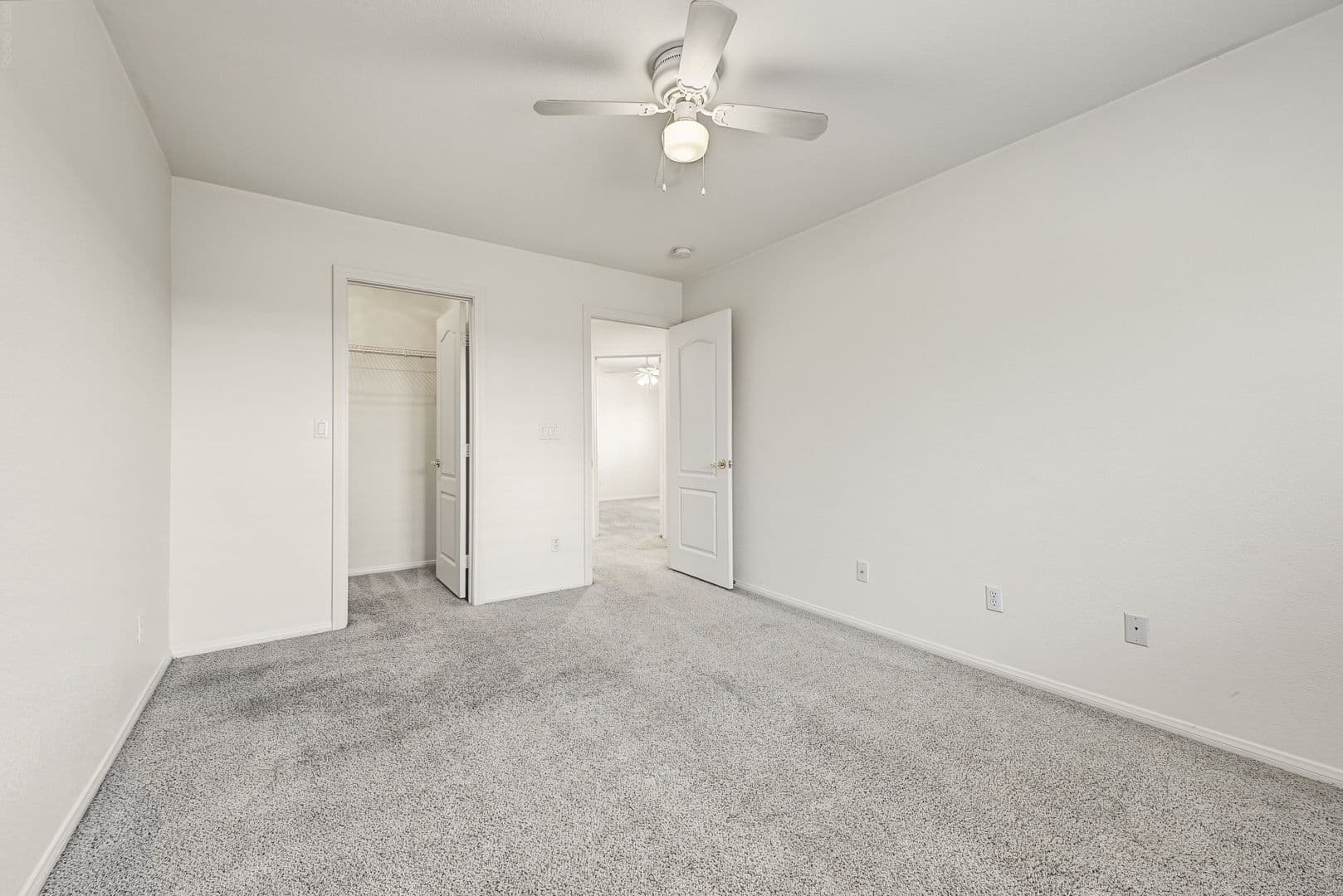 LAS VEGAS House: 6125 MARKLEHAM