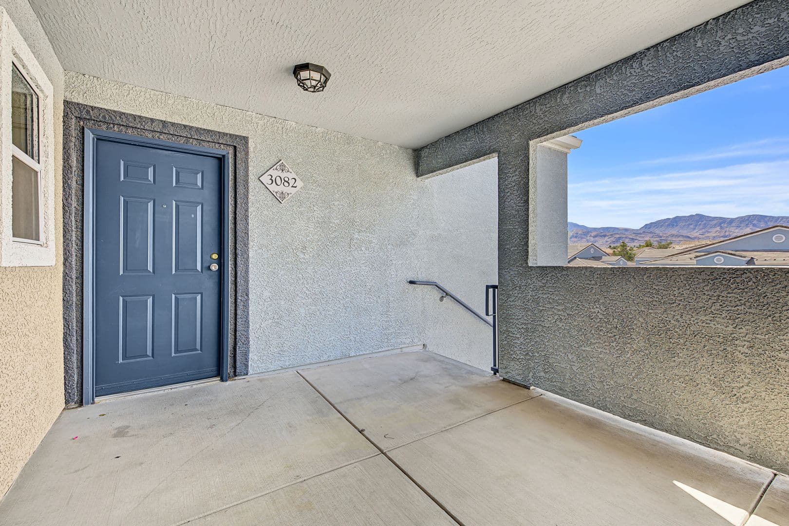 LAS VEGAS House: 6955 N DURANGO #3082