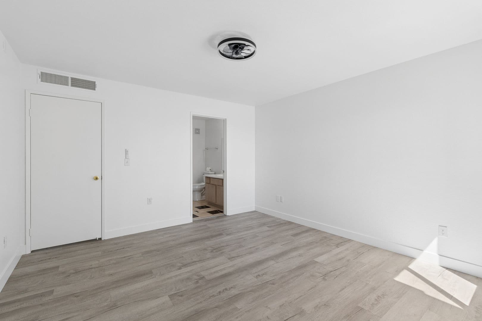 Las Vegas House: 7885 West Flamingo #2152