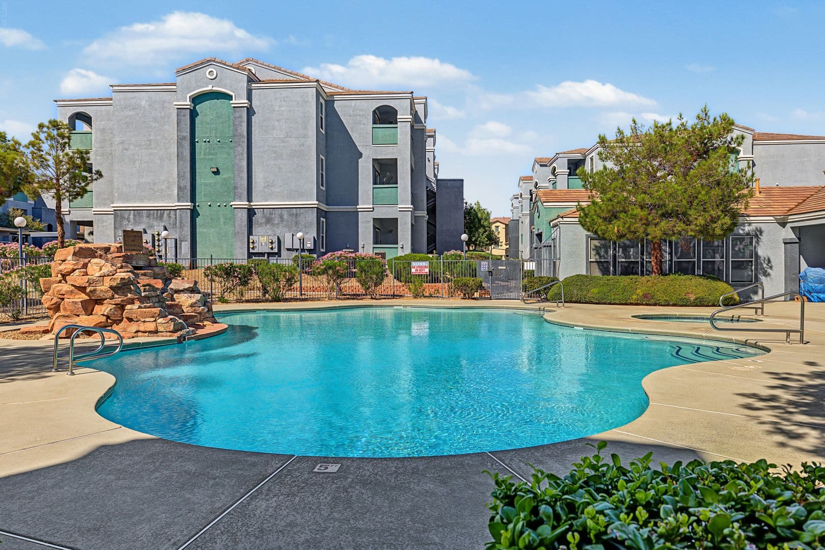 LAS VEGAS House: 6955 N DURANGO #3082