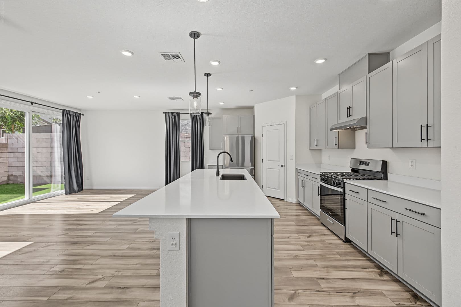 Las Vegas House: 10207 Canyon Mantle St