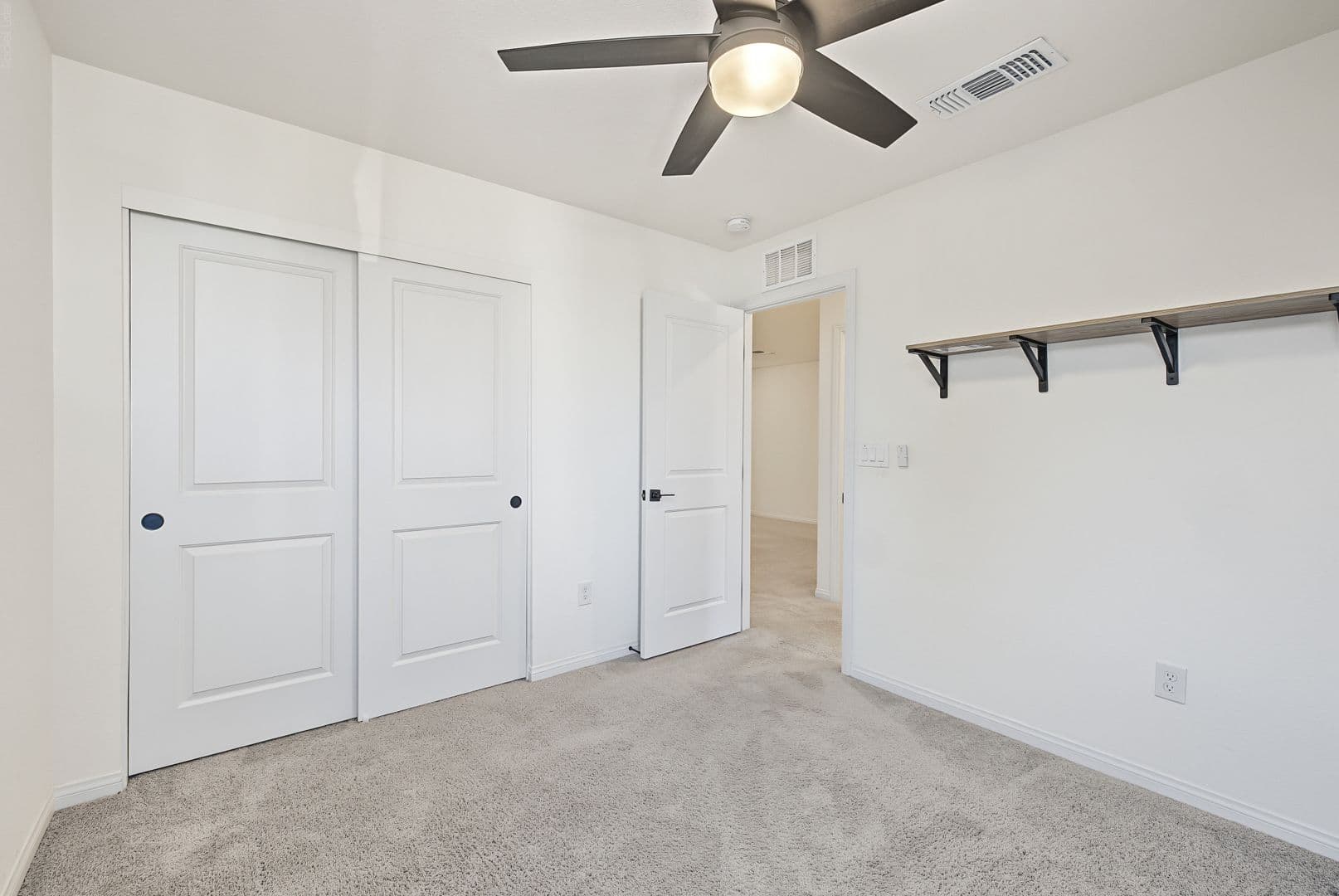 Las Vegas House: 10207 Canyon Mantle St