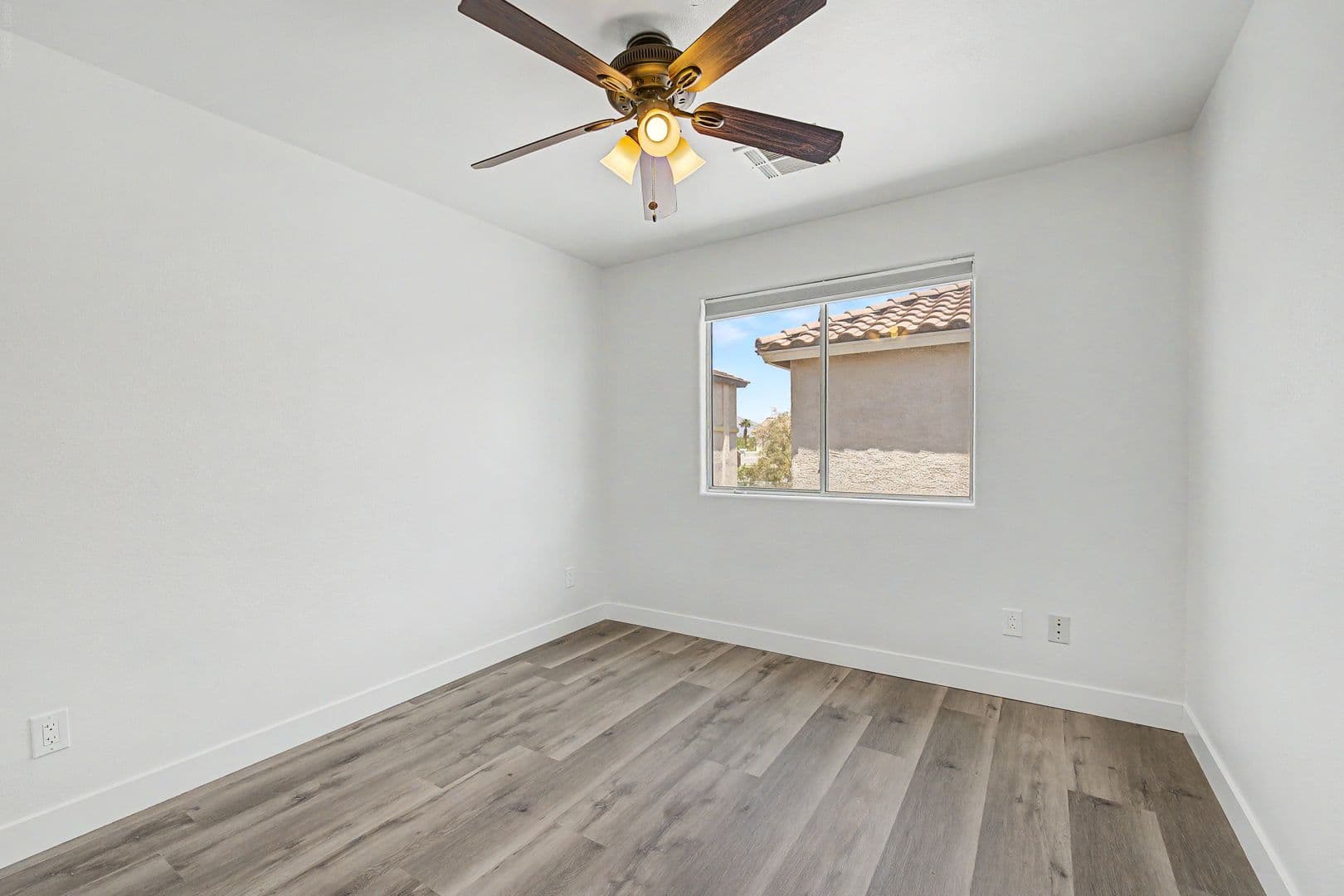LAS VEGAS House: 8168 NEW LEAF AVE
