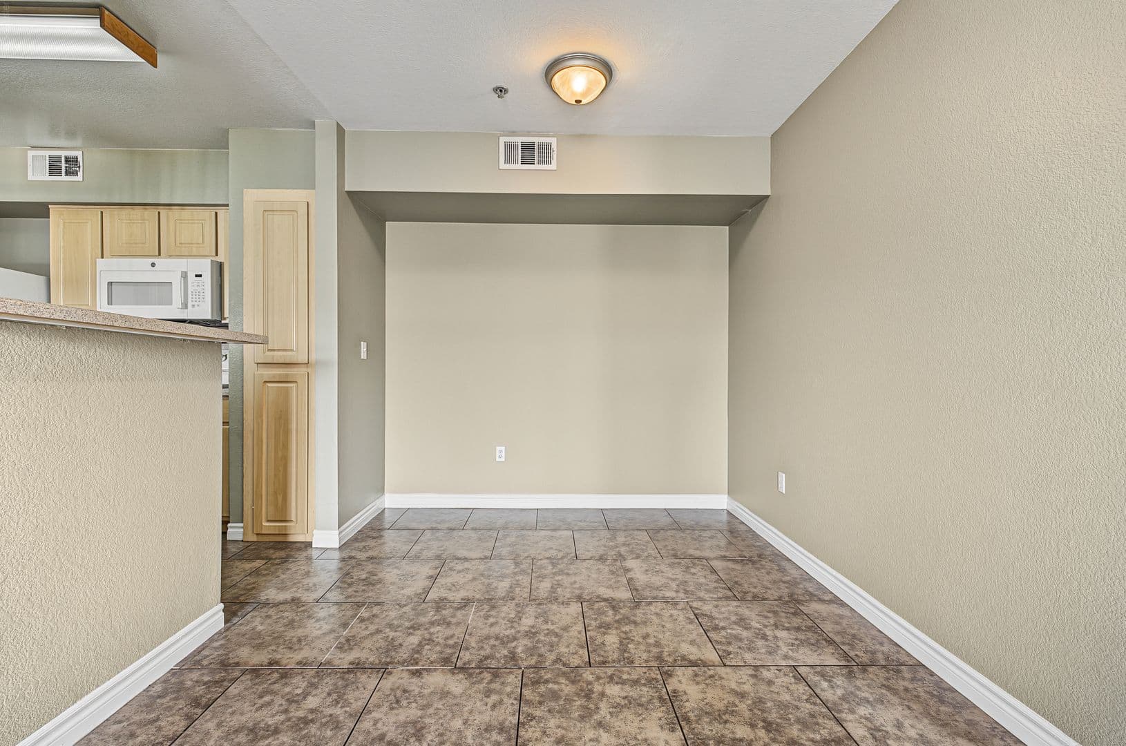 LAS VEGAS House: 6955 N DURANGO #3082