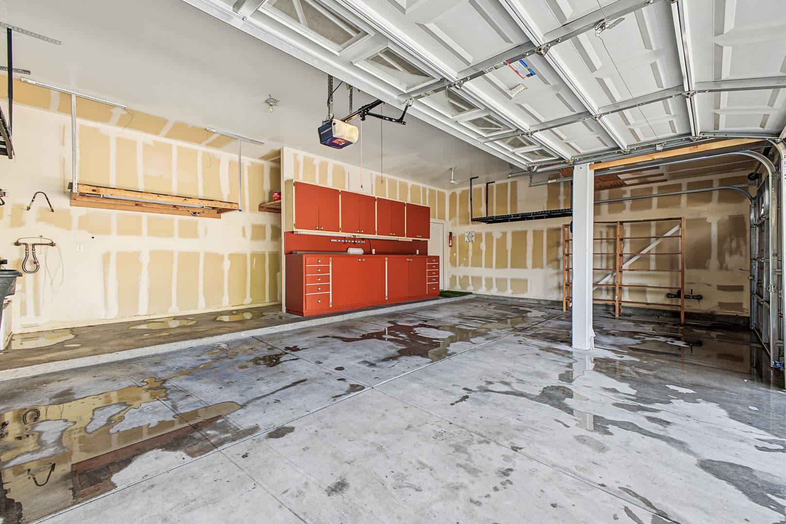 LAS VEGAS House: 6125 MARKLEHAM