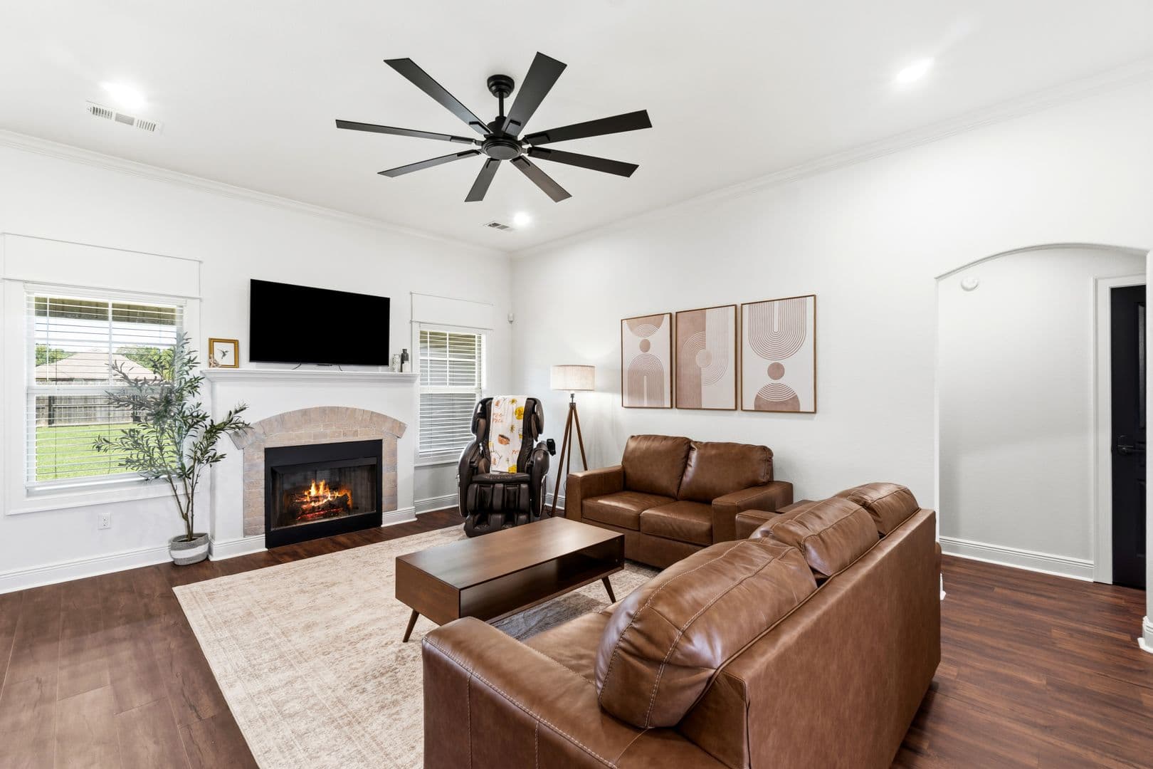 Fort Smith House: 8912 Wildwood Way