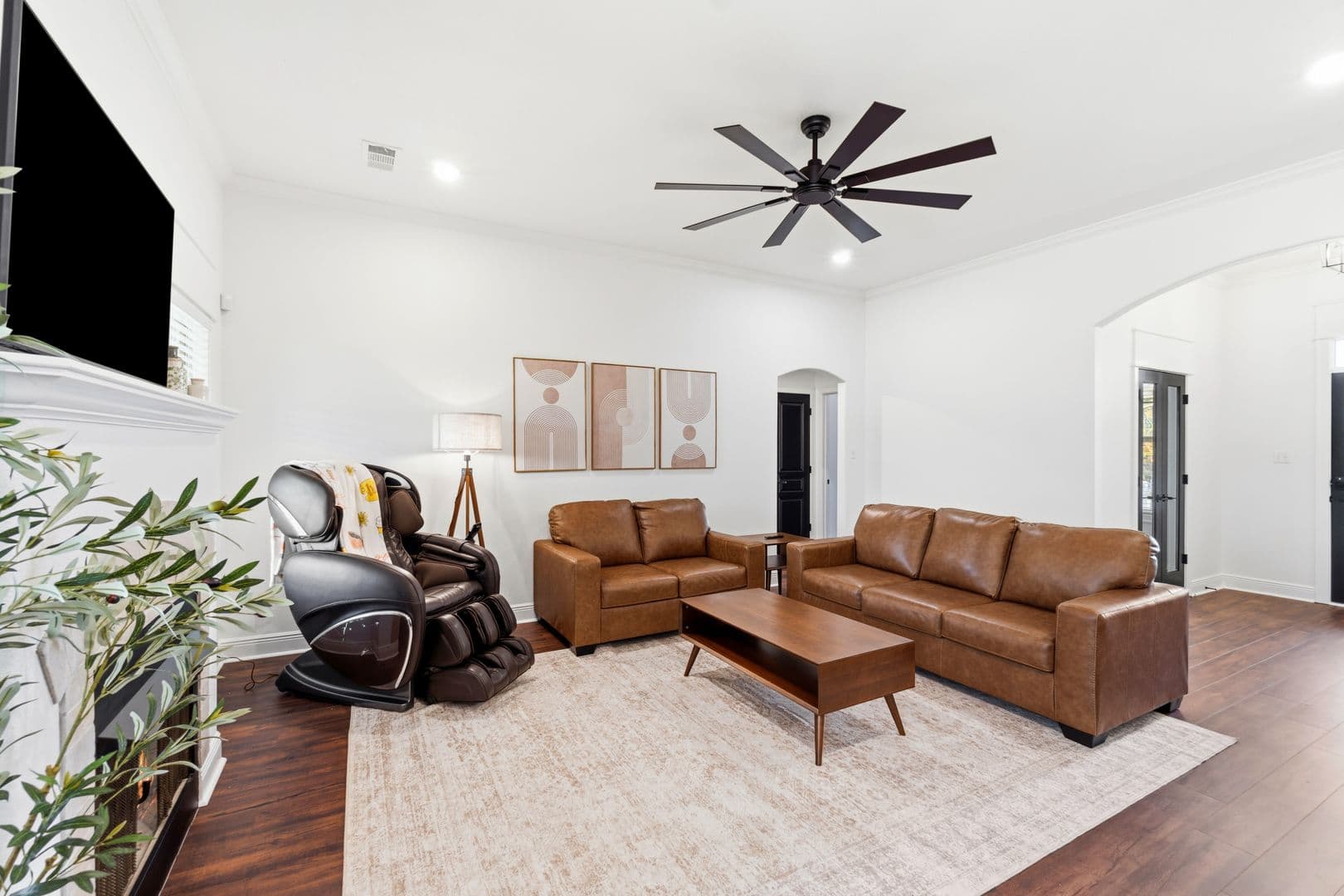 Fort Smith House: 8912 Wildwood Way