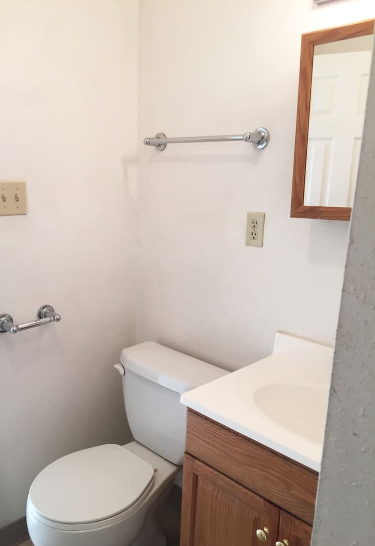 Oak Harbor Apartment: 3125 N. Oak Harbor Road