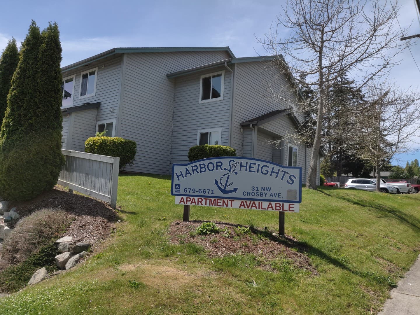 Oak Harbor Apartment: 31 & 65 NW Crosby Ave