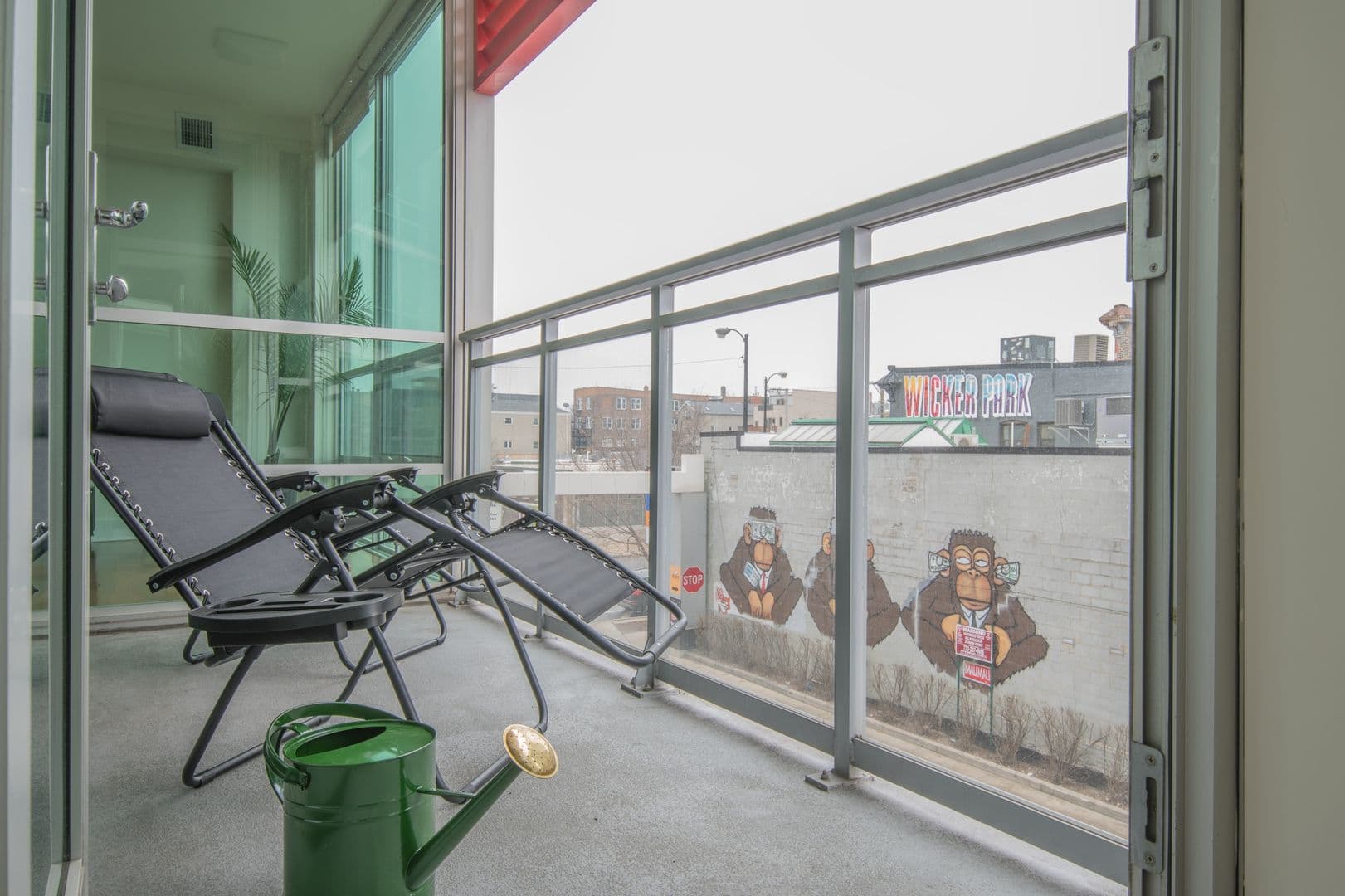 Chicago Apartment: 1624 W Division St. Unit 210