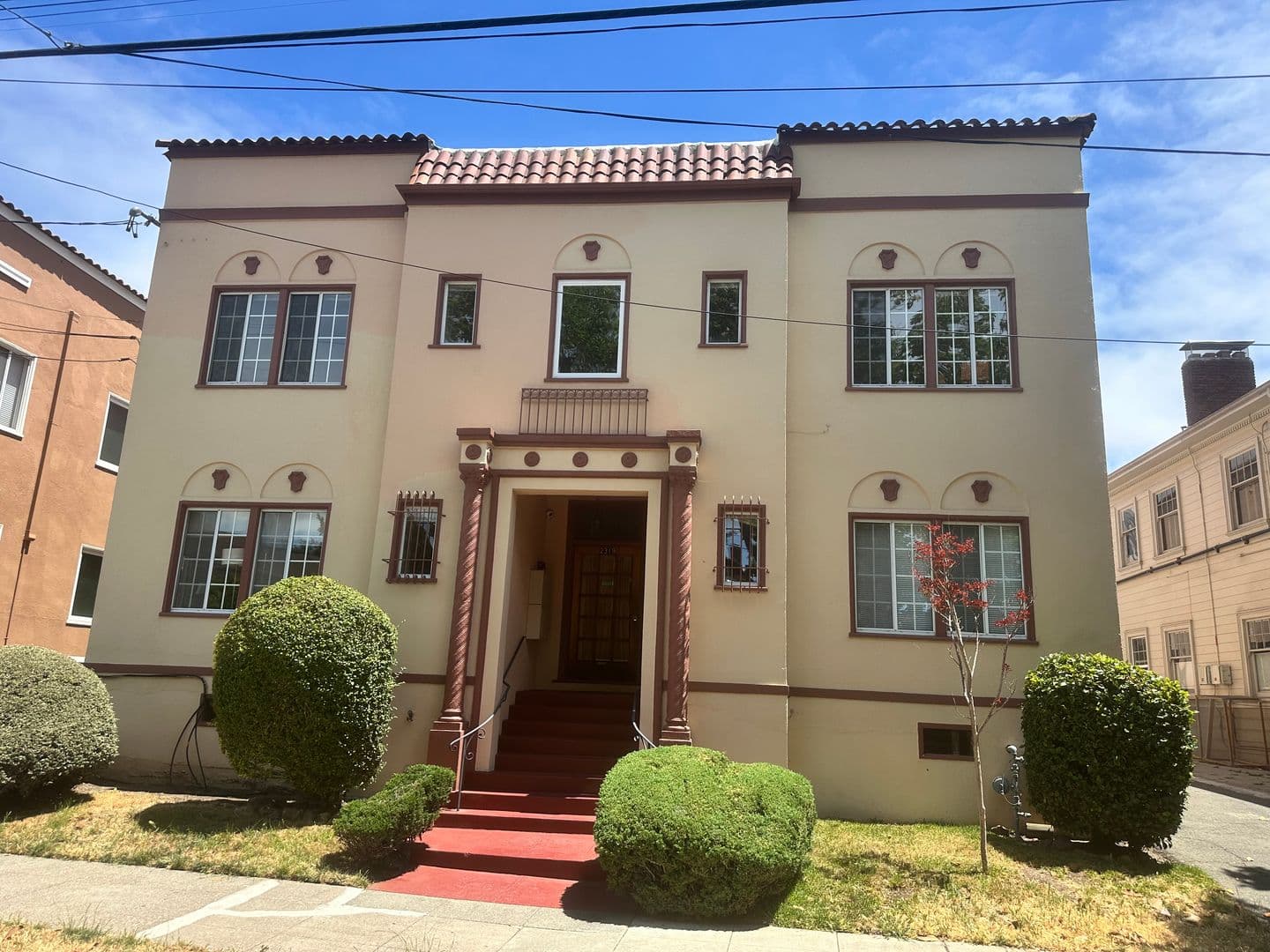 Berkeley Apartment: 2319 Grant St