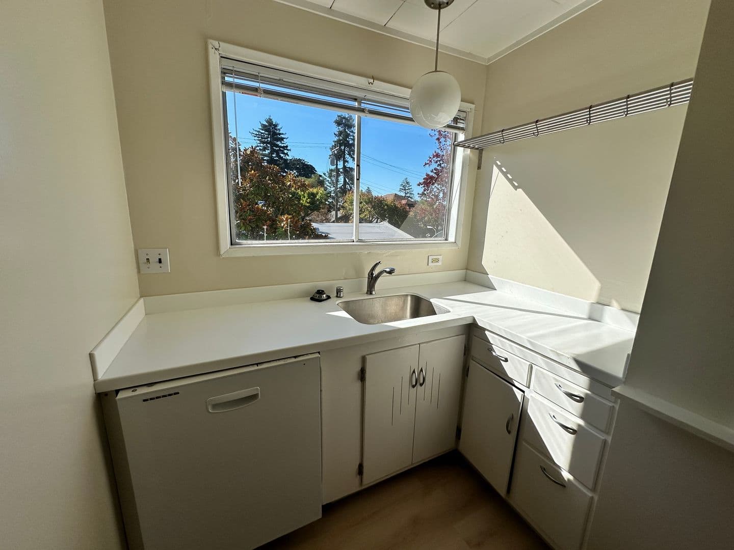Berkeley Apartment: 1346 Bonita Ave
