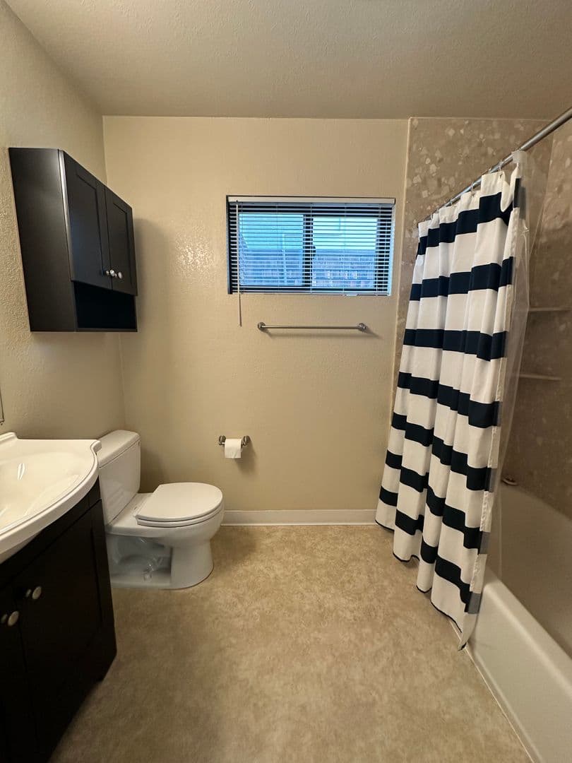 Berkeley Apartment: 2138 Derby Street