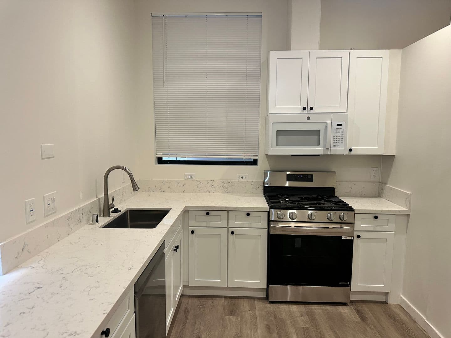 Berkeley Apartment: 1820 Euclid Avenue