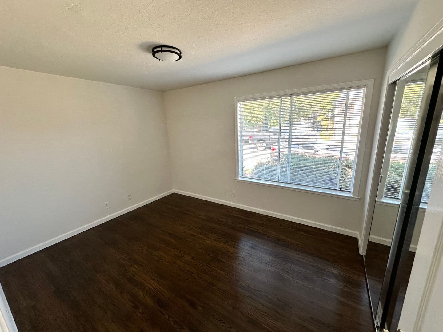 Berkeley Apartment: 2334 Browning St