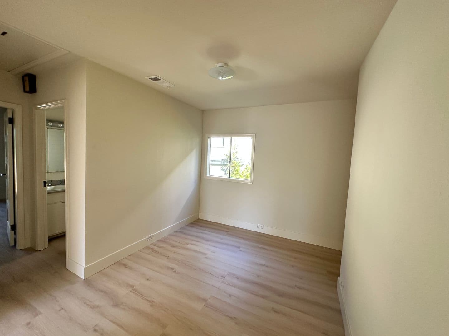 Berkeley Apartment: 1346 Bonita Ave