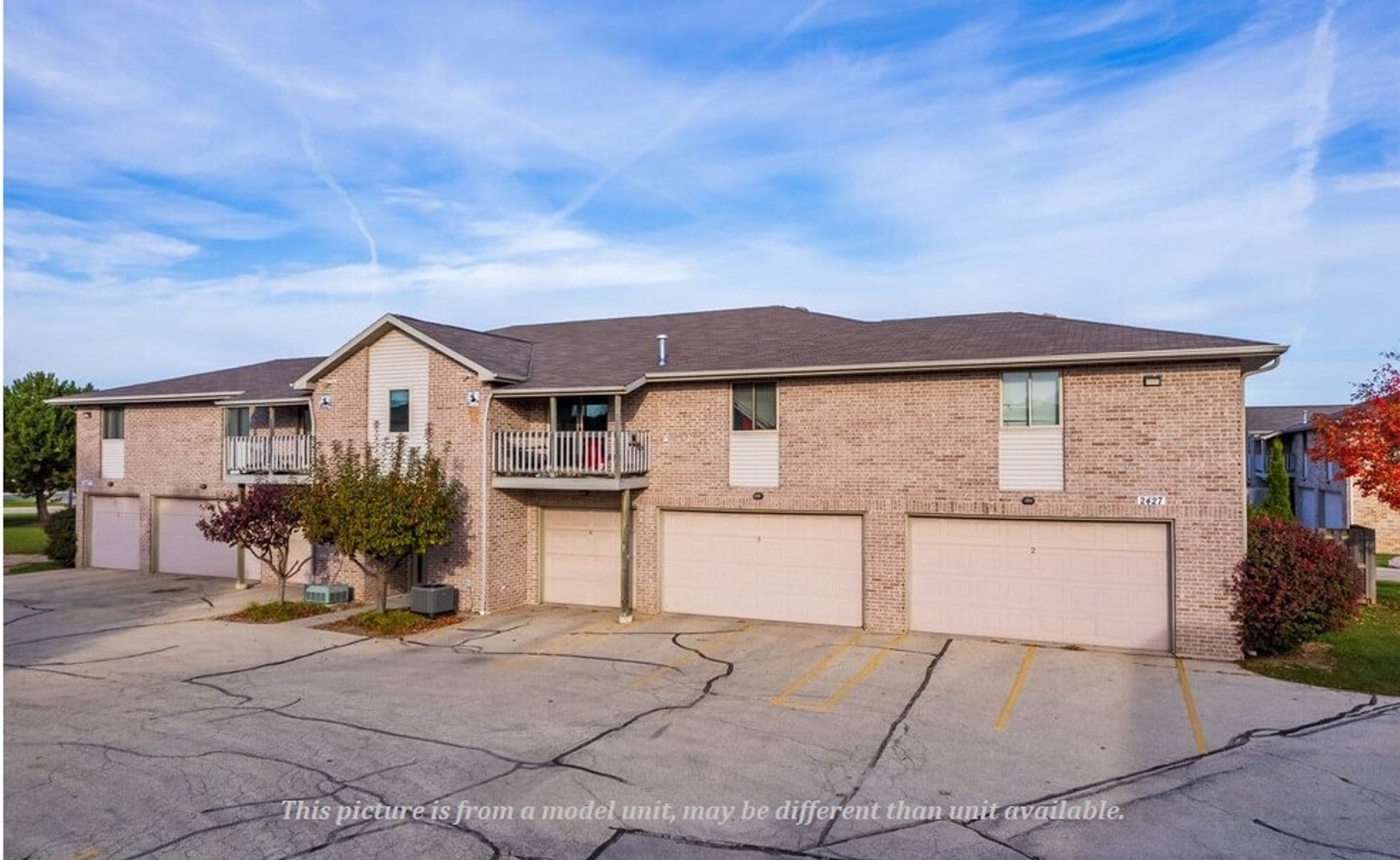 Green Bay Apartment: Sycamore Drive