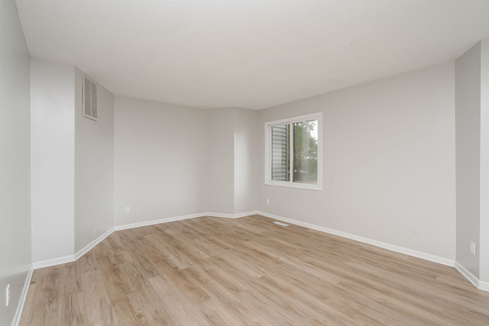 Burnsville Apartment: 12771 Greenwood Drive