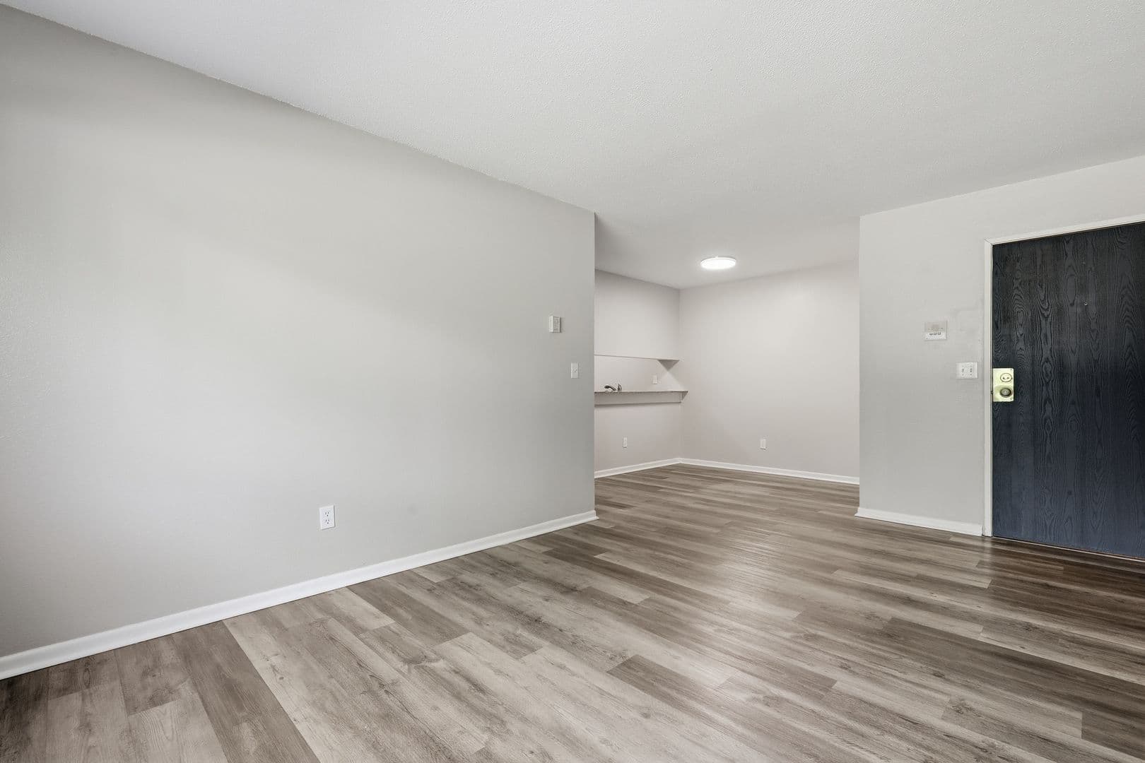 Inver Grove Heights Apartment: 8201-8213 College Trail