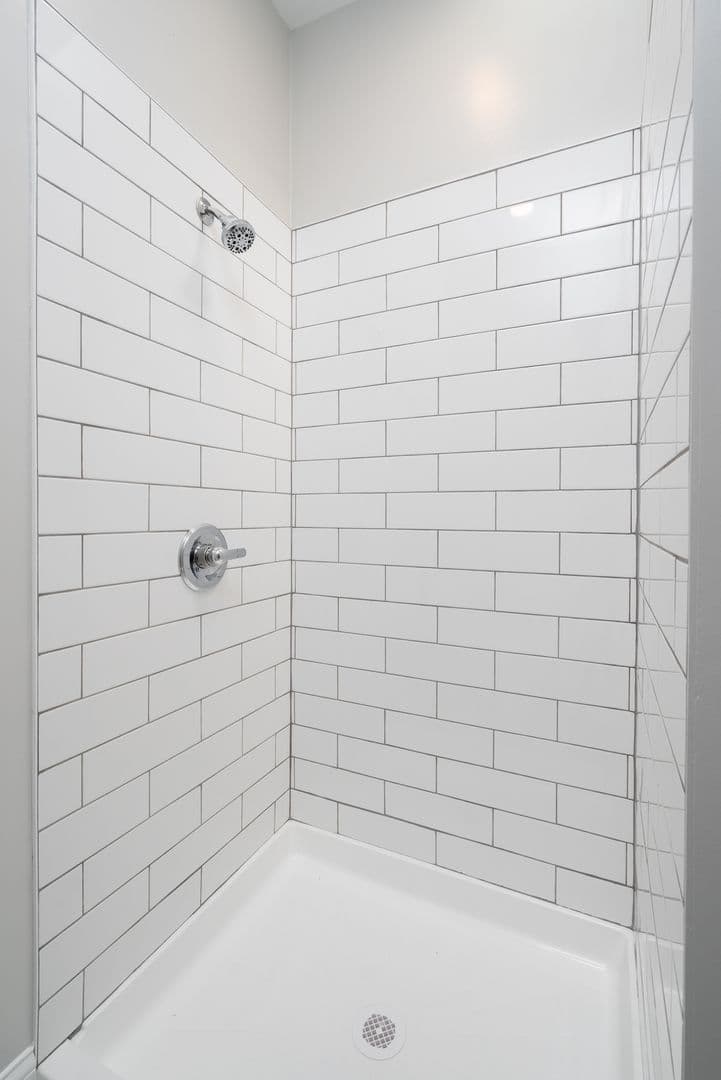 Minneapolis Apartment: 3400 University Avenue Southeast