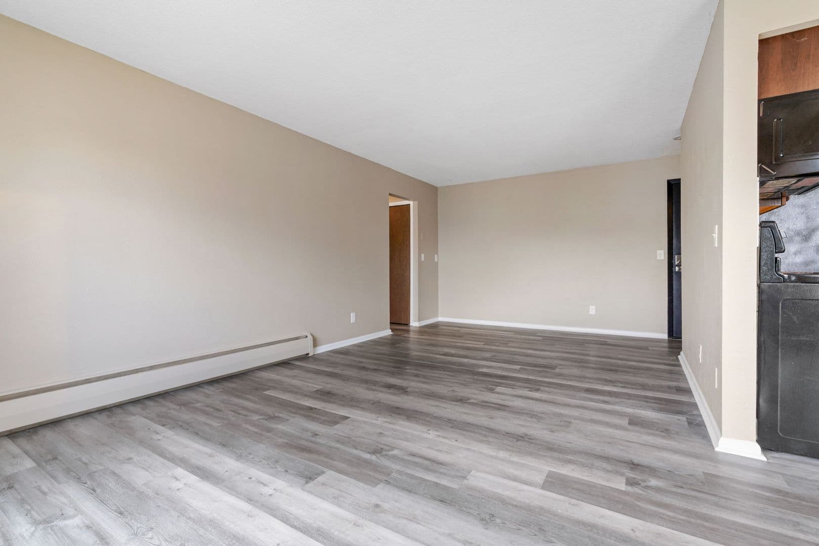 Crystal Apartment: 2701 Brunswick Ave N