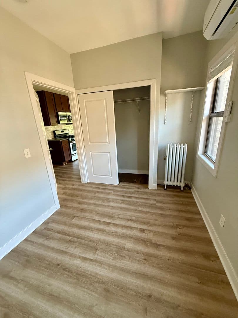 Minneapolis Apartment: 1524 LaSalle Ave