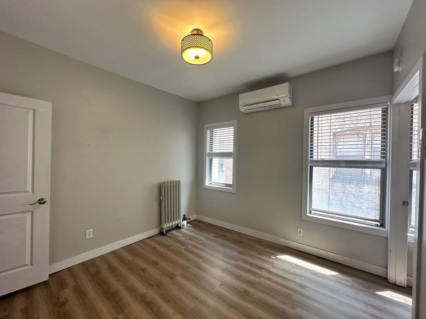 Minneapolis Apartment: 1524 LaSalle Ave