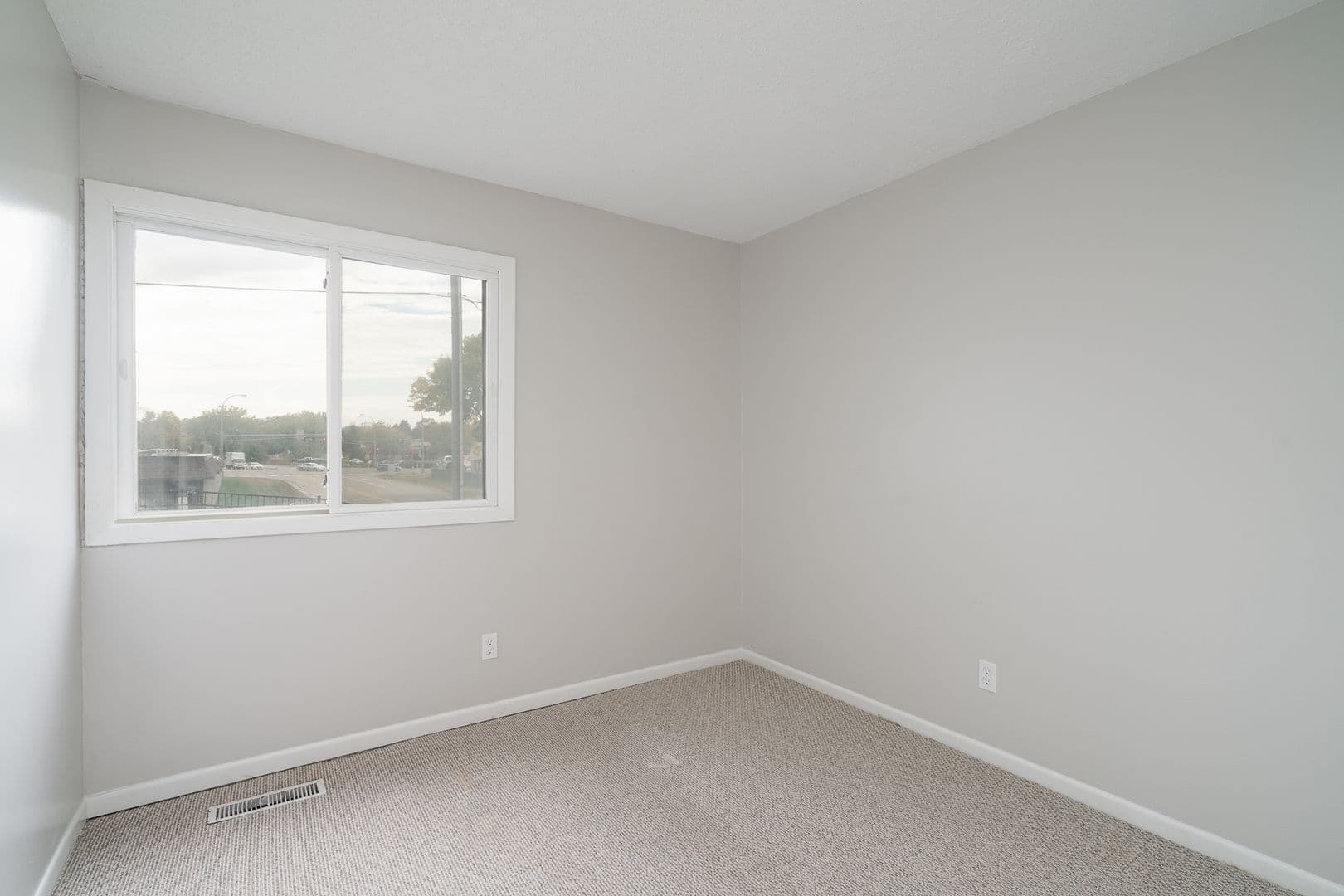 Burnsville Apartment: 12771 Greenwood Drive
