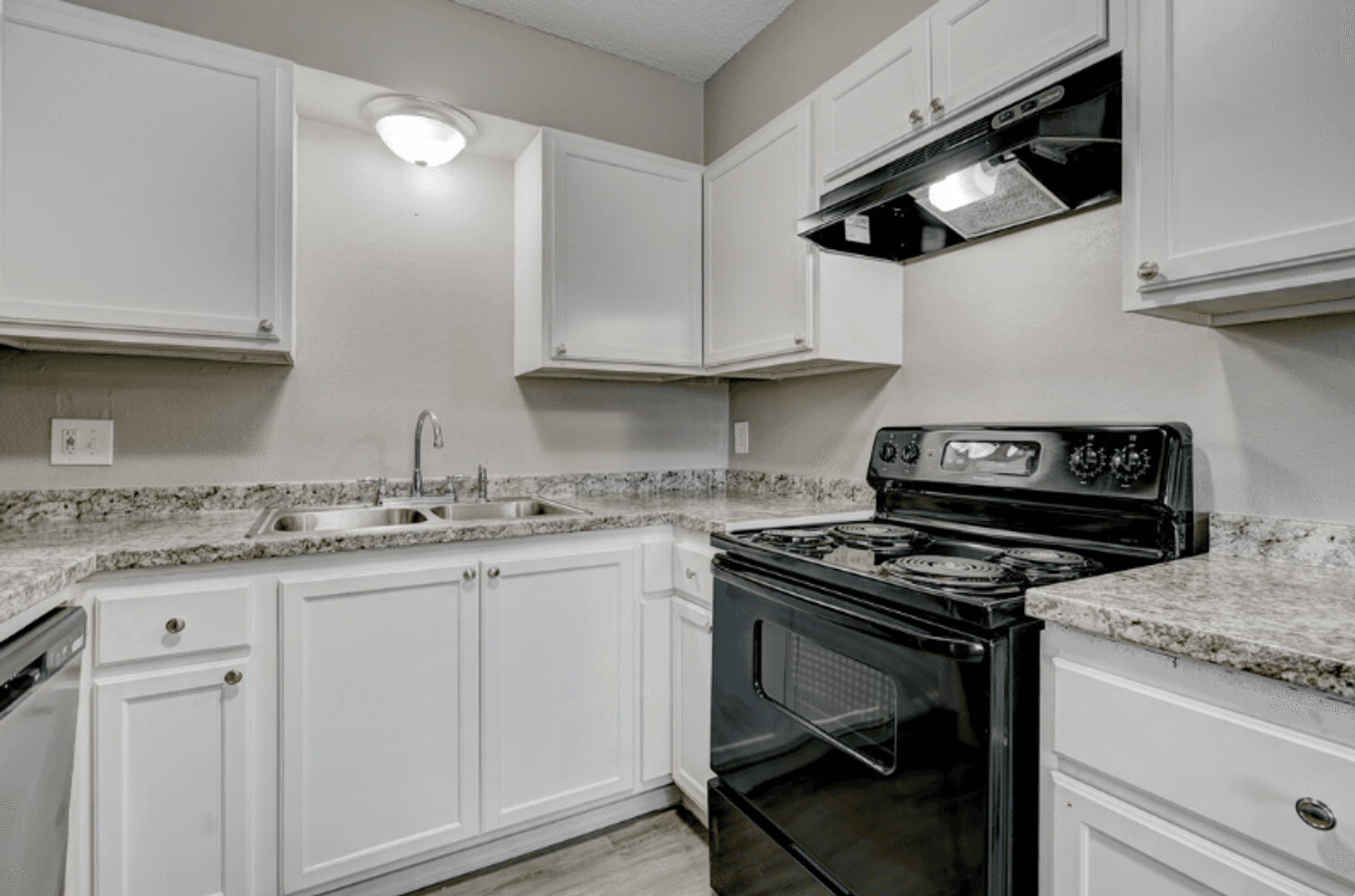 Oklahoma City Apartment: 5909 S Lee Ave