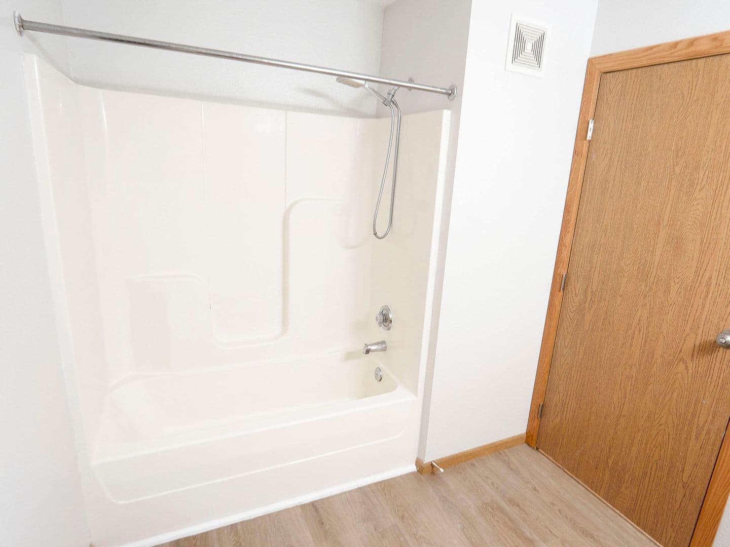 North Branch Apartment: 6470 Birch St - 6495 Ash St