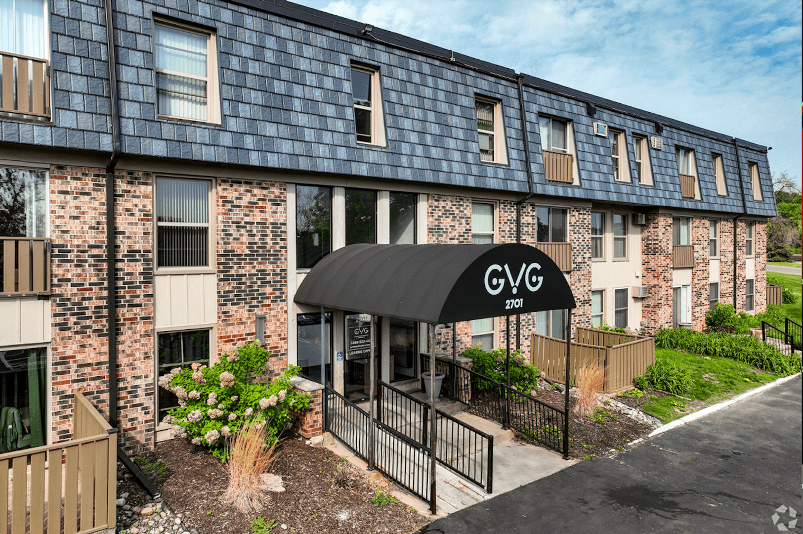 Crystal Apartment: 2701 Brunswick Ave N