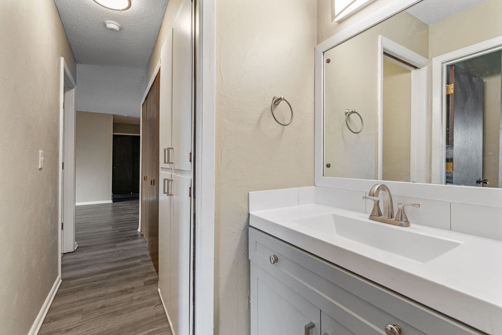 Crystal Apartment: 2701 Brunswick Ave N