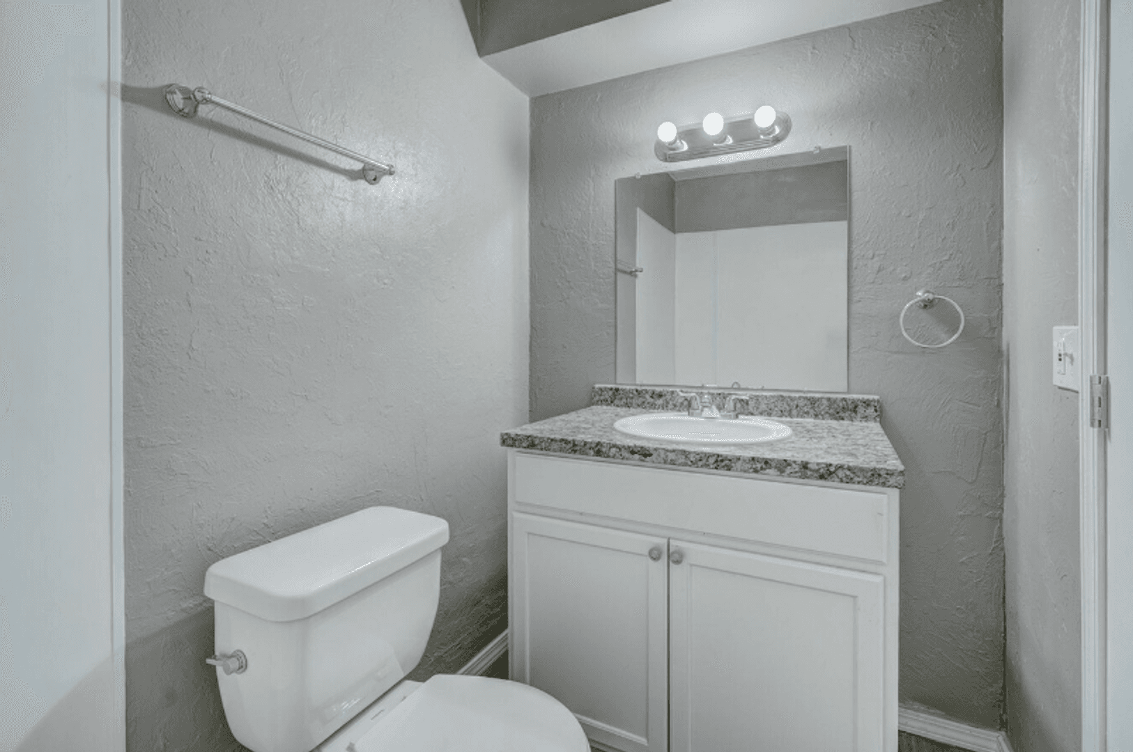 Oklahoma City Apartment: 5909 S Lee Ave