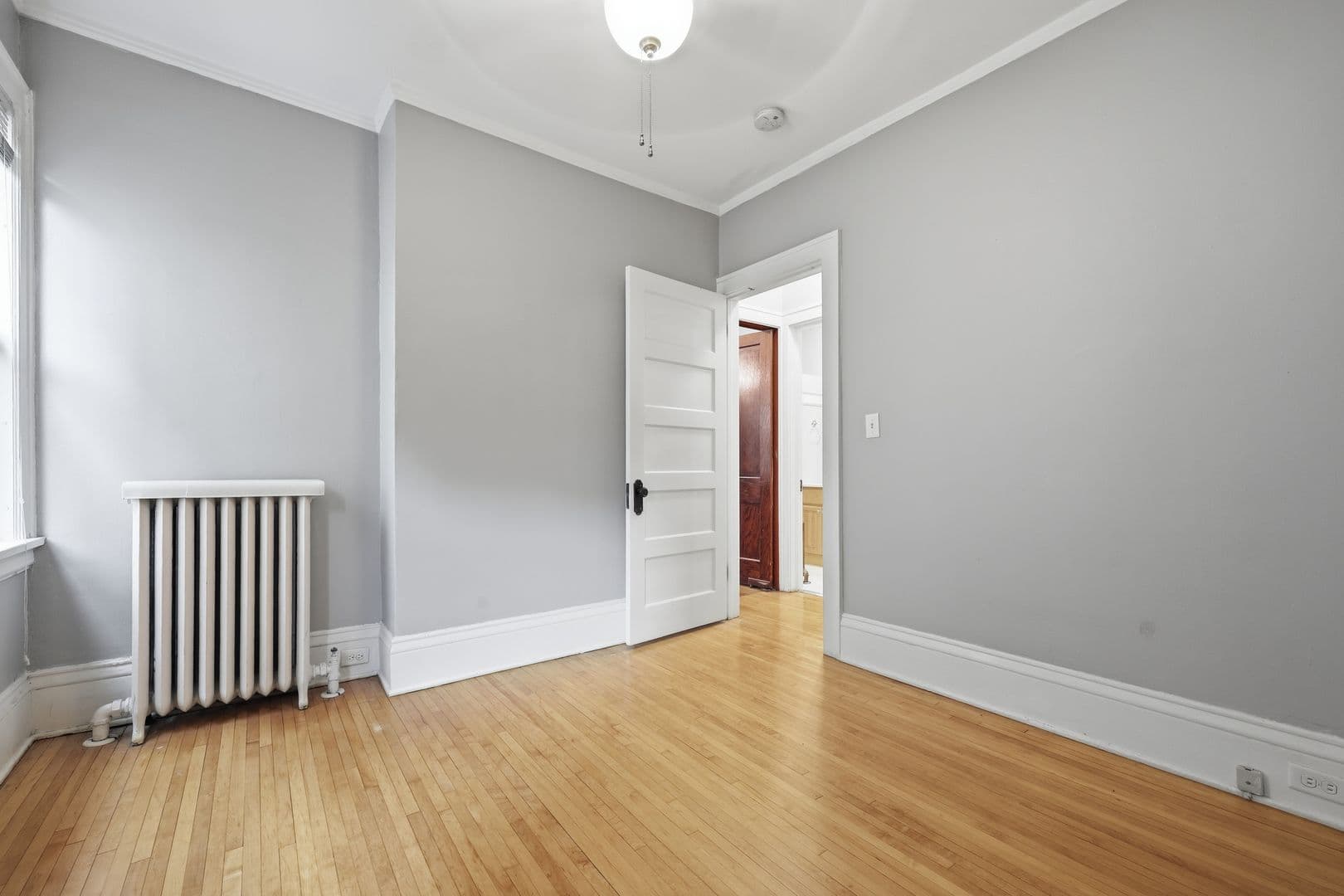 Saint Paul Apartment: 1899 Selby Avenue