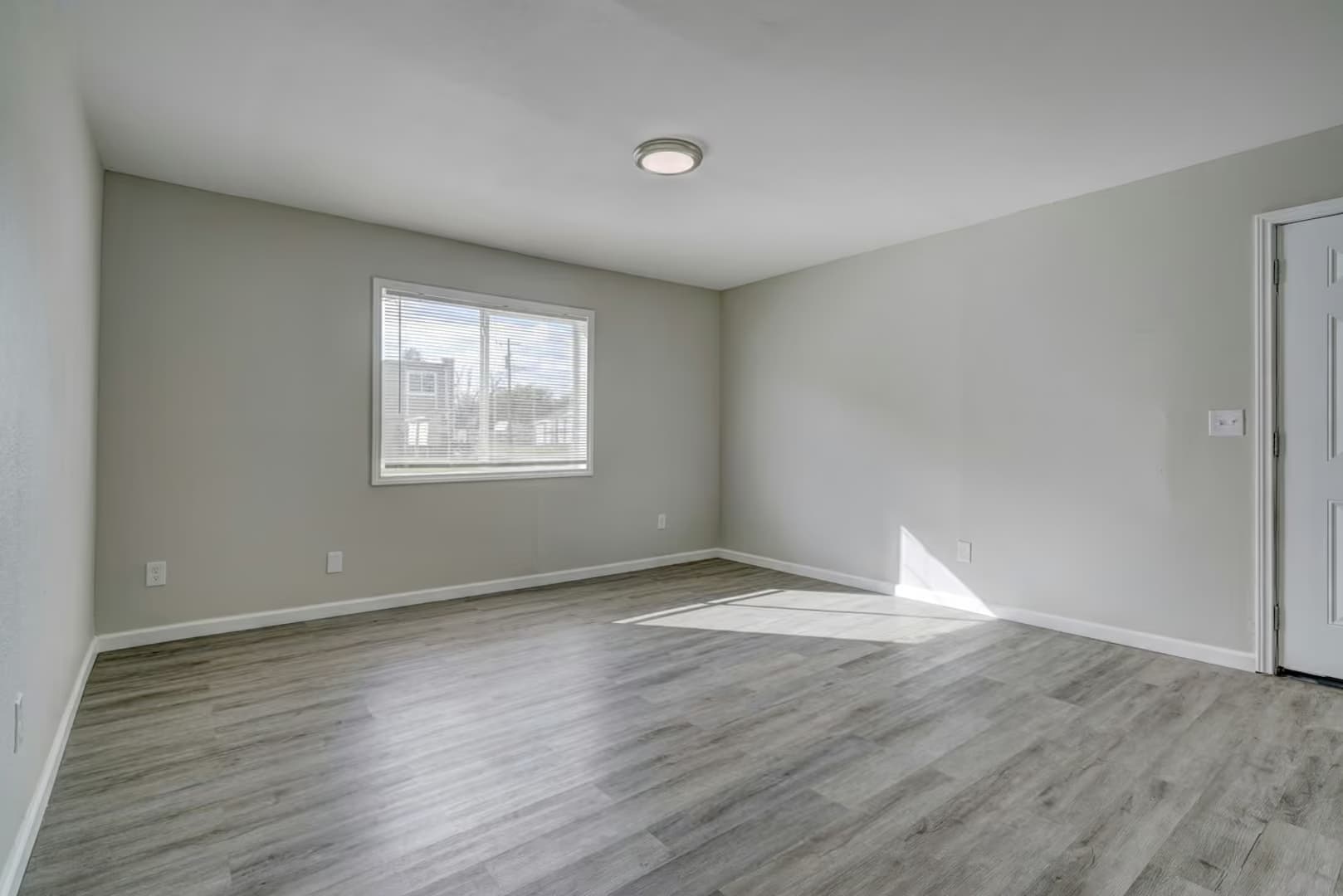Oklahoma City Apartment: 7201 Melrose Ln