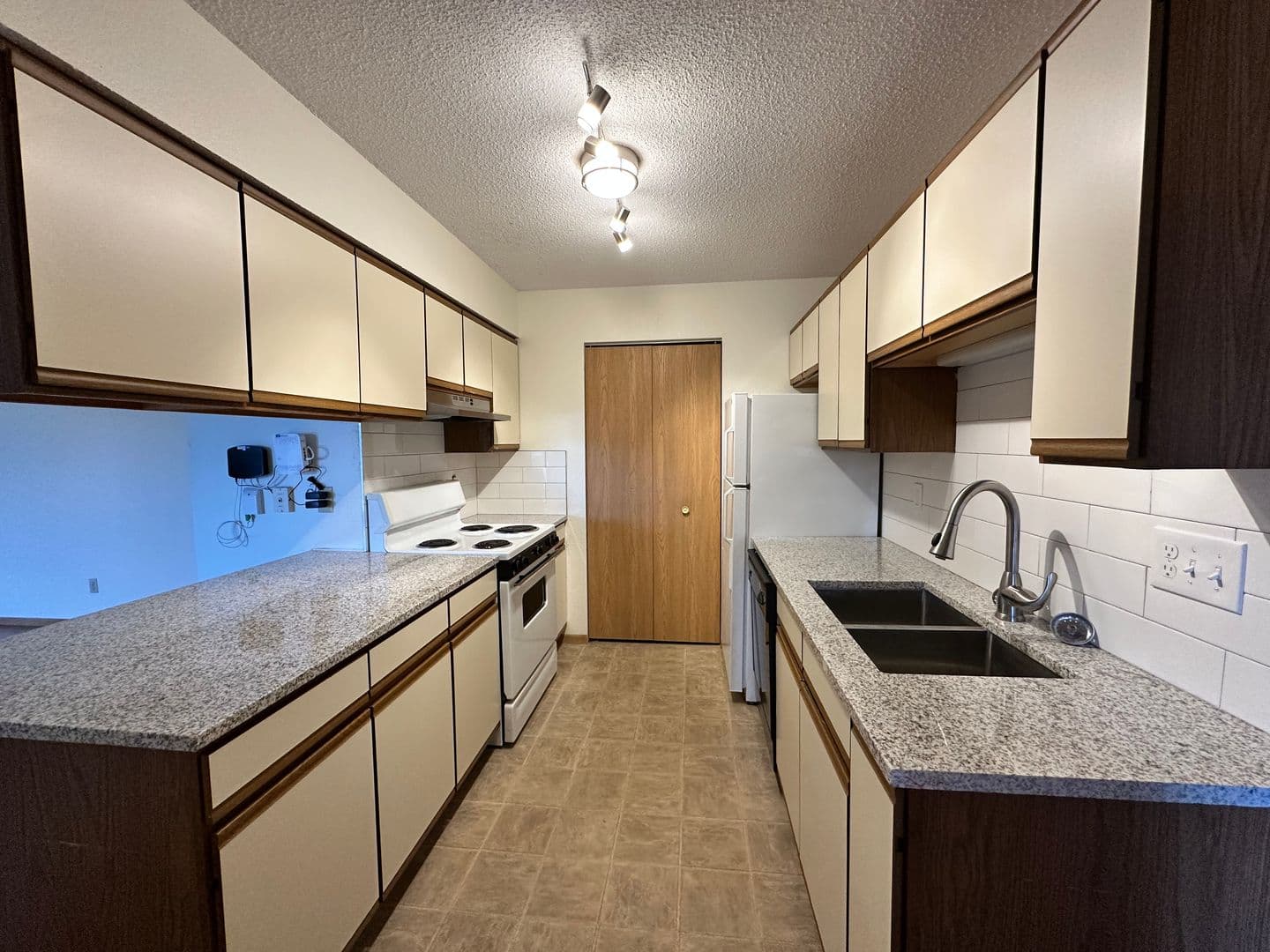 North Branch Apartment: 6470 Birch St - 6495 Ash St