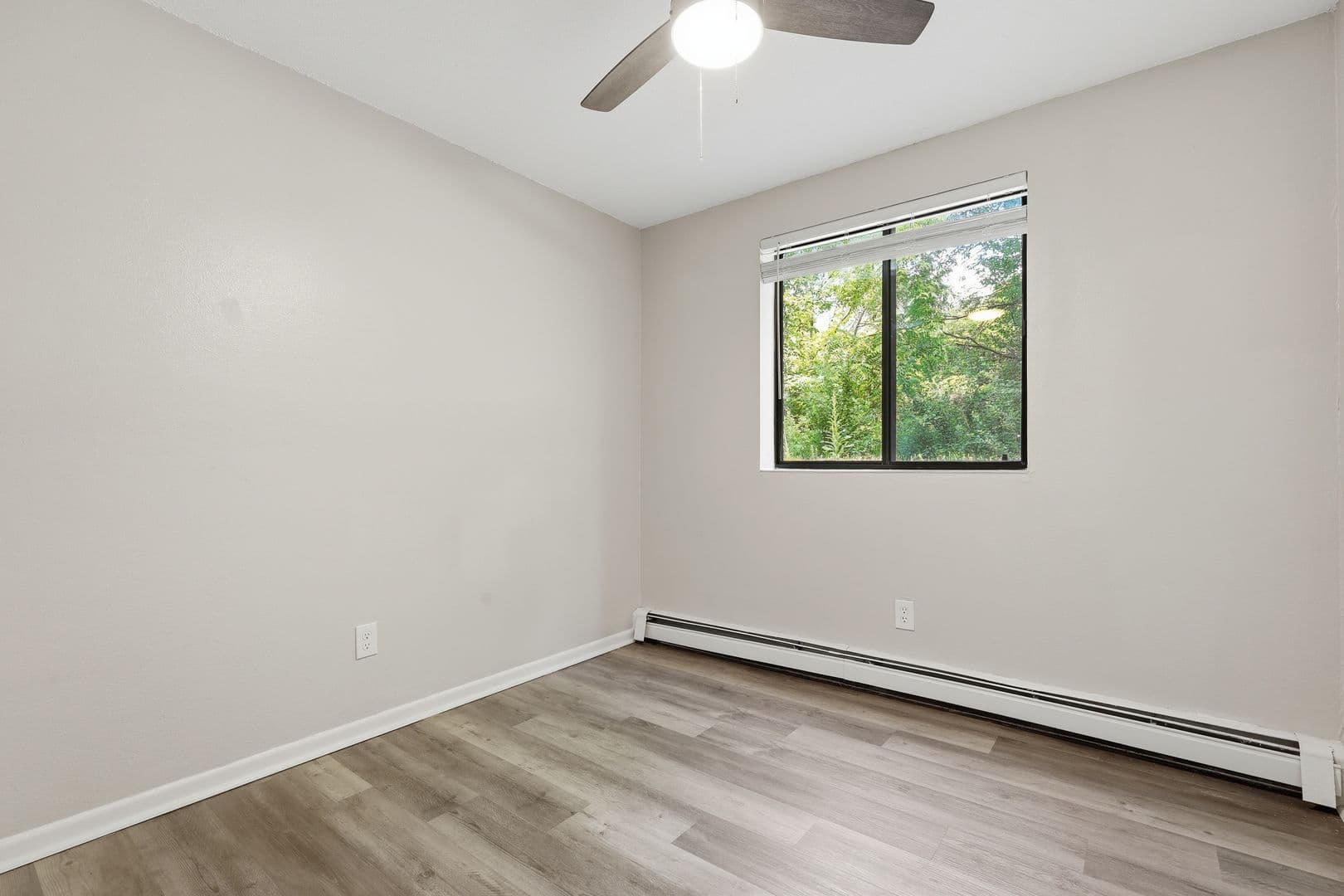 Inver Grove Heights Apartment: 8201-8213 College Trail