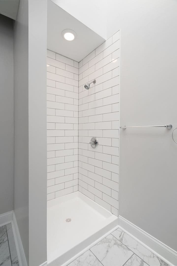 Minneapolis Apartment: 3400 University Avenue Southeast