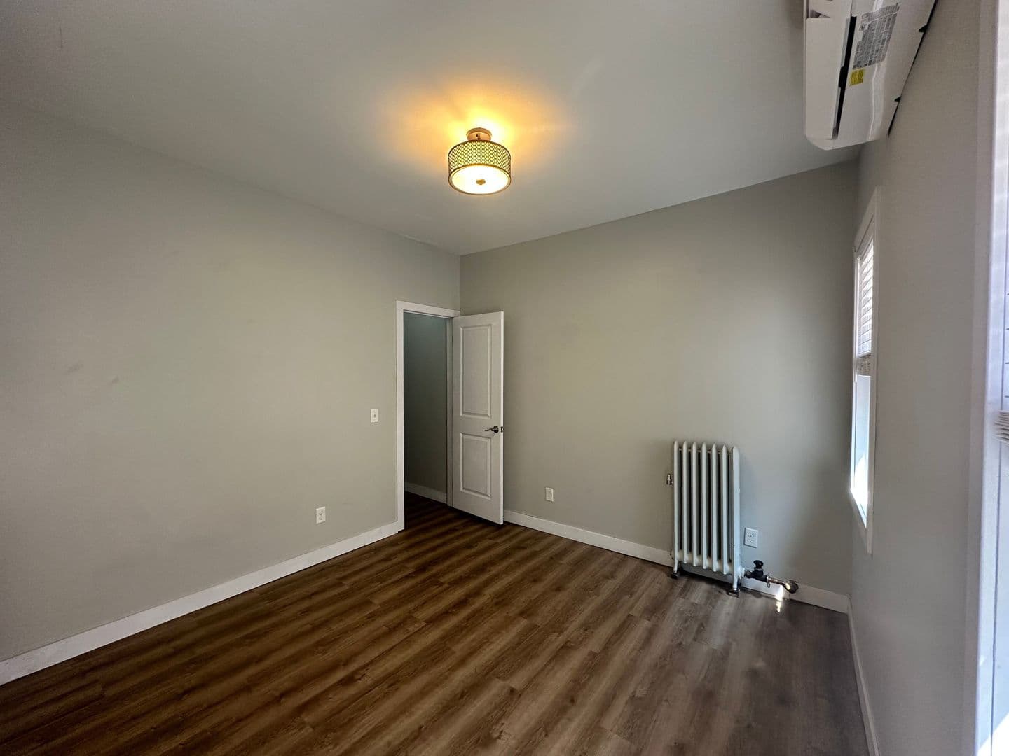 Minneapolis Apartment: 1524 LaSalle Ave