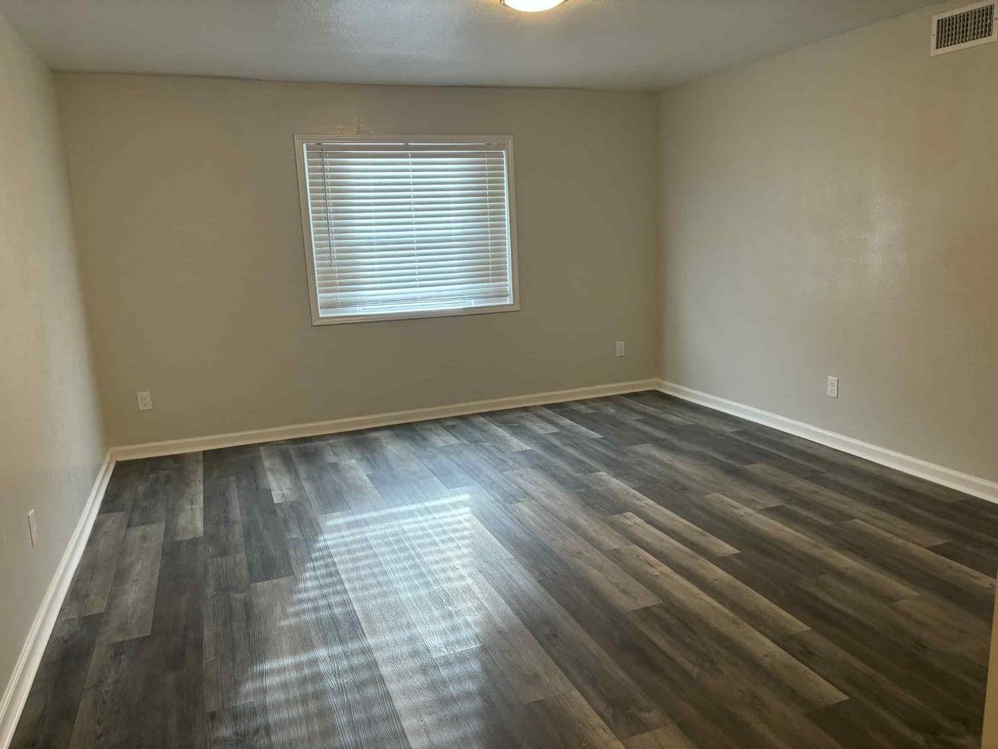 Oklahoma City Apartment: 7201 Melrose Ln
