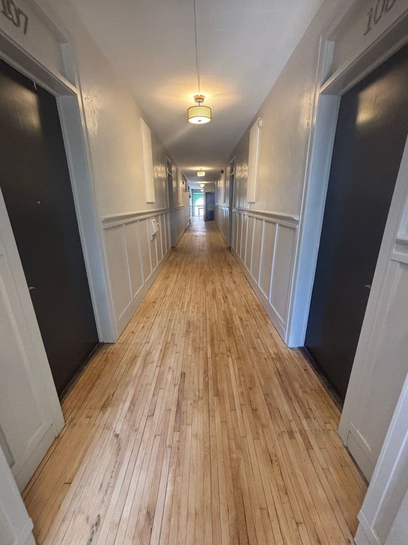 Minneapolis Apartment: 1524 LaSalle Ave