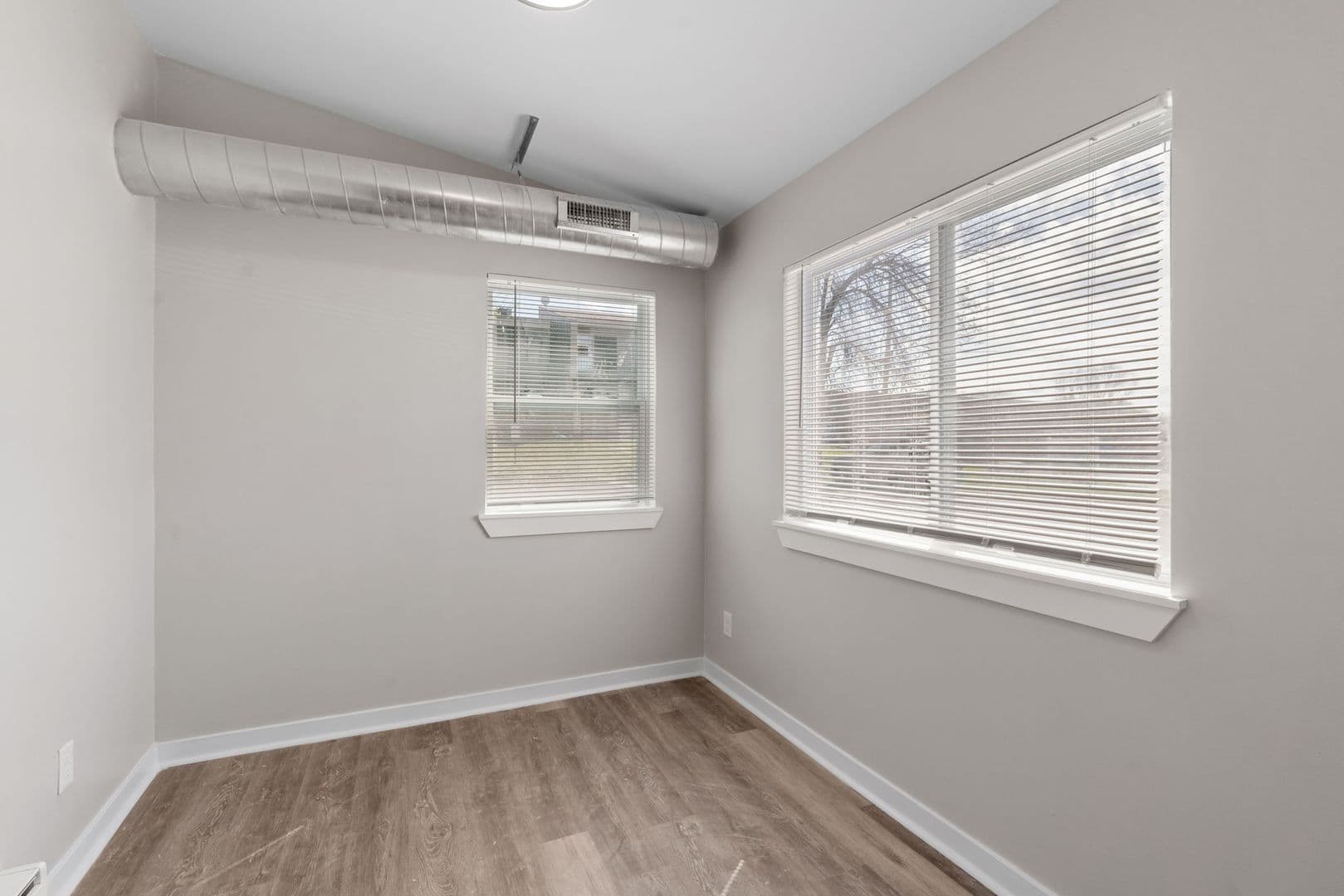Burnsville Apartment: 12771 Greenwood Drive