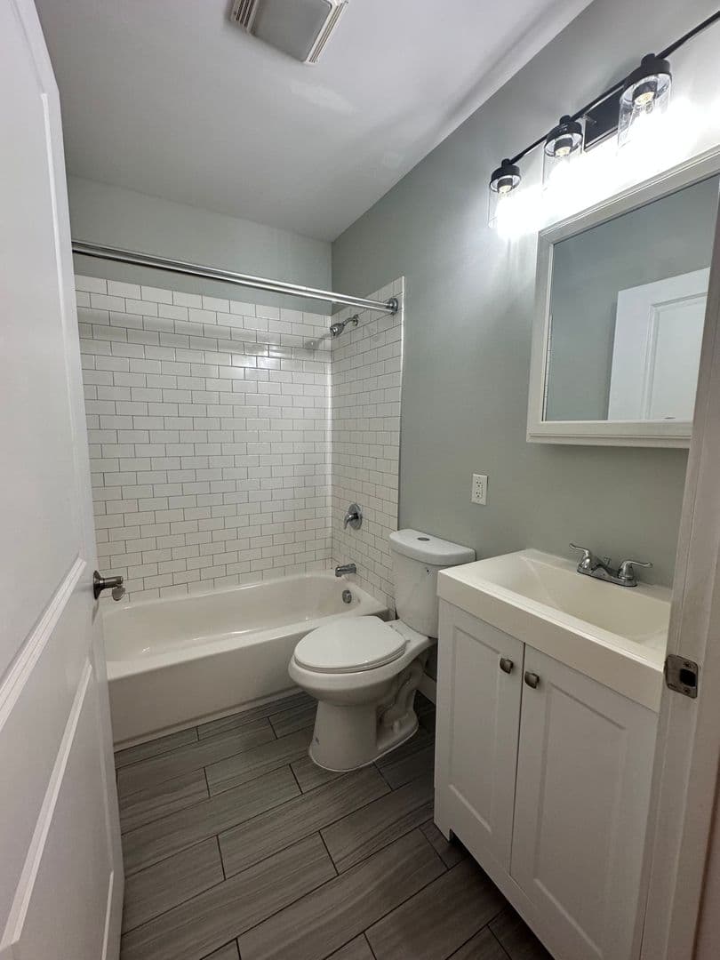 Minneapolis Apartment: 1524 LaSalle Ave